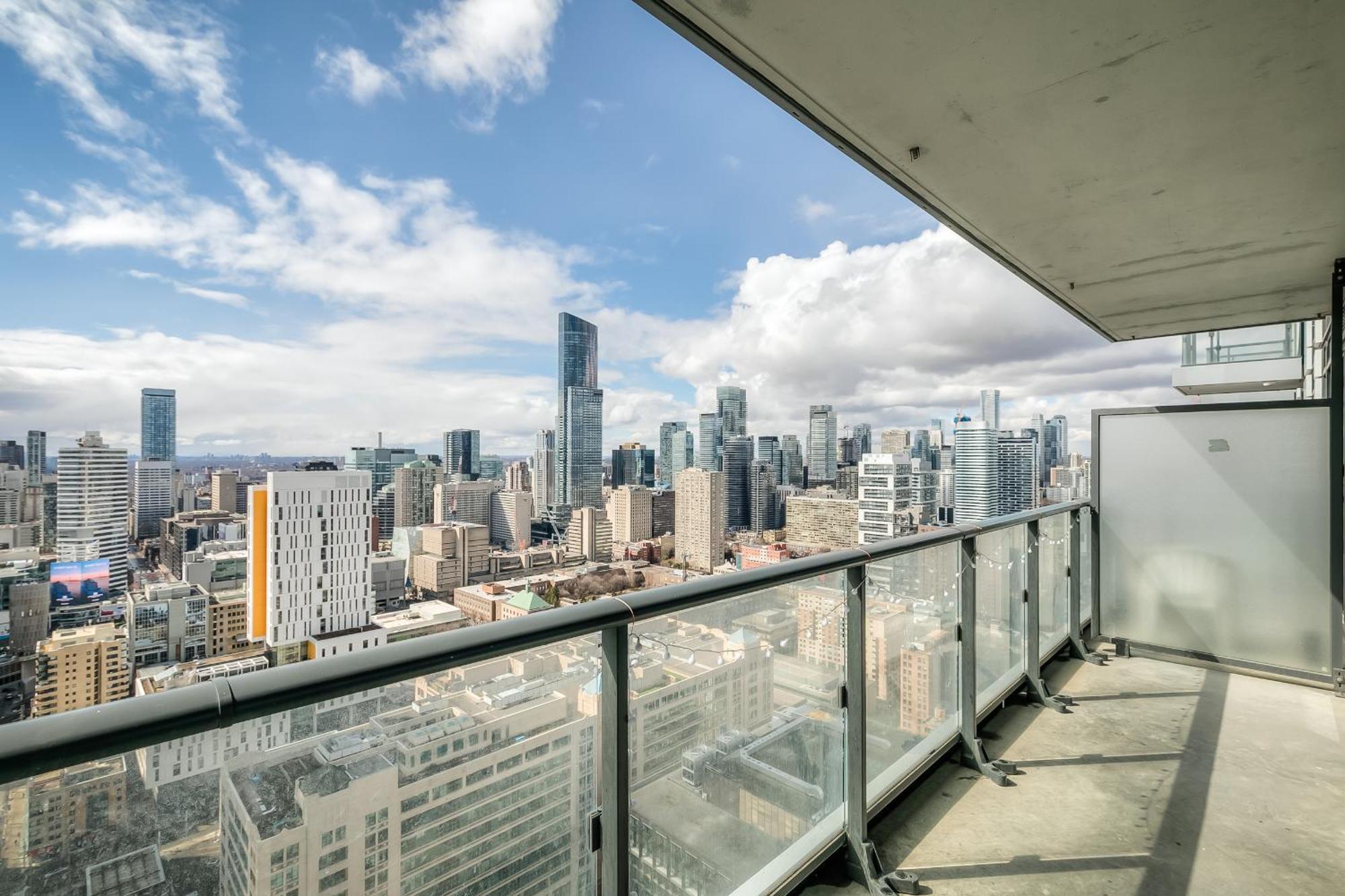 Panorama Suites Downtown トロント エクステリア 写真