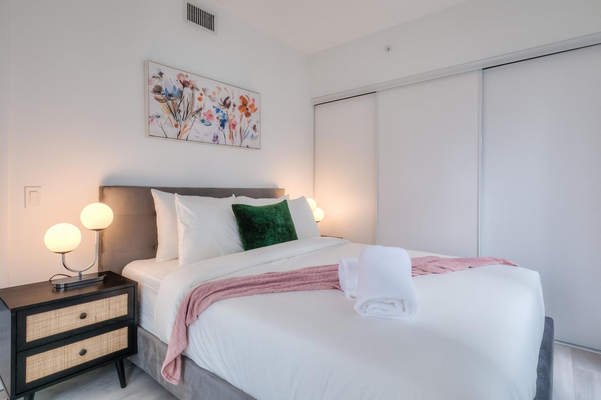 Panorama Suites Downtown トロント エクステリア 写真