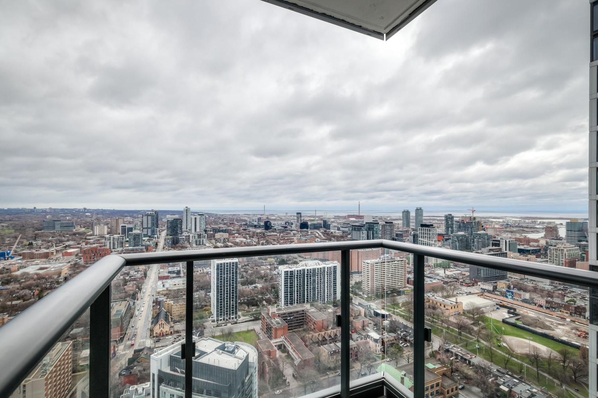 Panorama Suites Downtown トロント エクステリア 写真